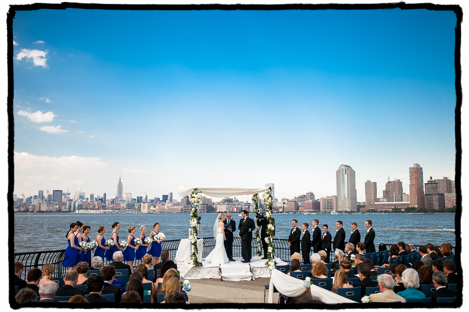 Gena & Josh's guests were treated to a stunning view across the hudson river at The Hyatt in Jersey City.